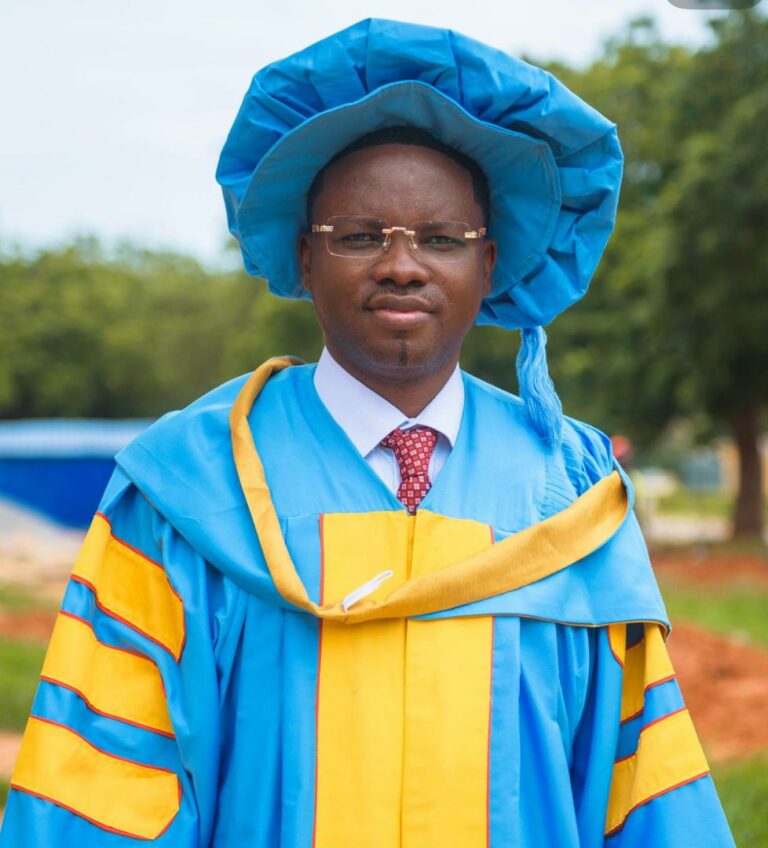 De la diplomatie à l’académie : Johaness MAKOUVIA consacré Docteur Honoris Causa